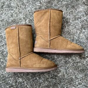 Minnetonka Women's Olympia Sheepskin Winter Boots‎ Suede Upper Tan Size 6
